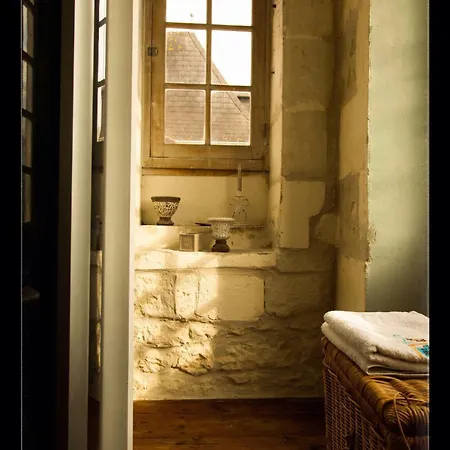 Chateau Du Port Huble