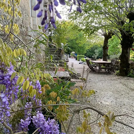 Chateau Du Port Huble