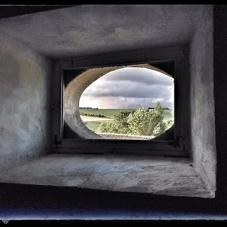 Chateau Du Port Huble Chaniers