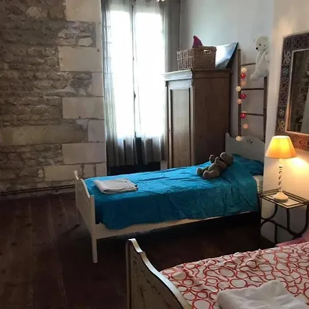 Chateau Du Port Huble