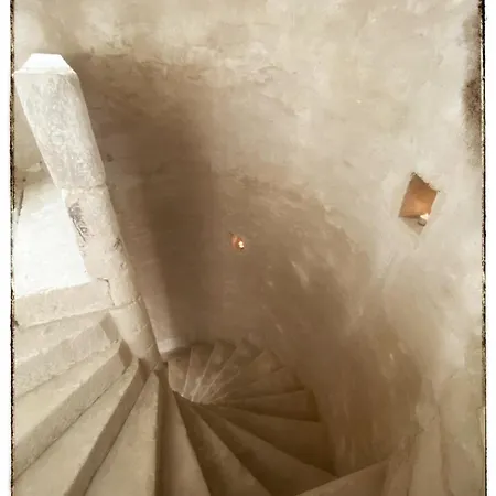 Chateau Du Port Huble Chaniers