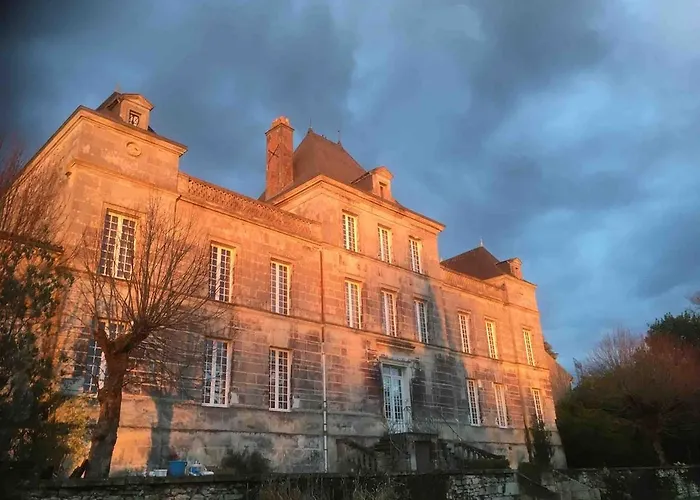 Chateau Du Port Huble ヴィラ