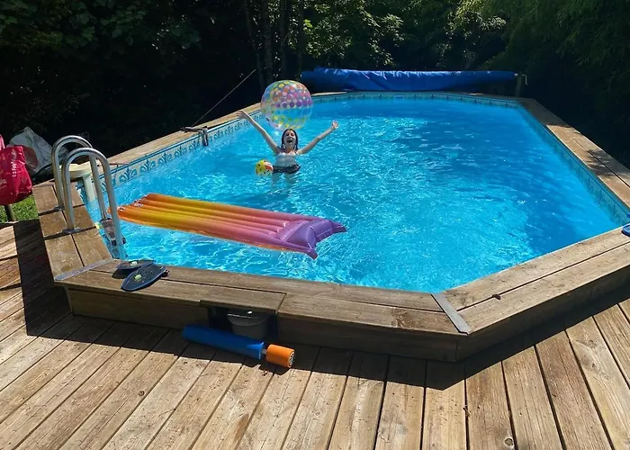 Chateau Du Port Huble