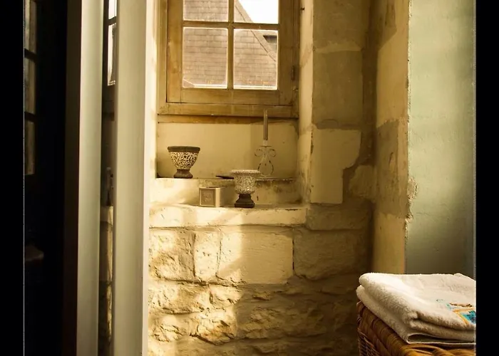 Chateau Du Port Huble