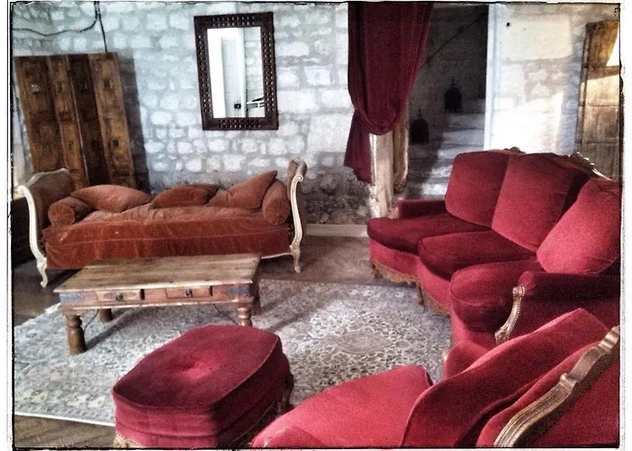 ヴィラ Chateau Du Port Huble