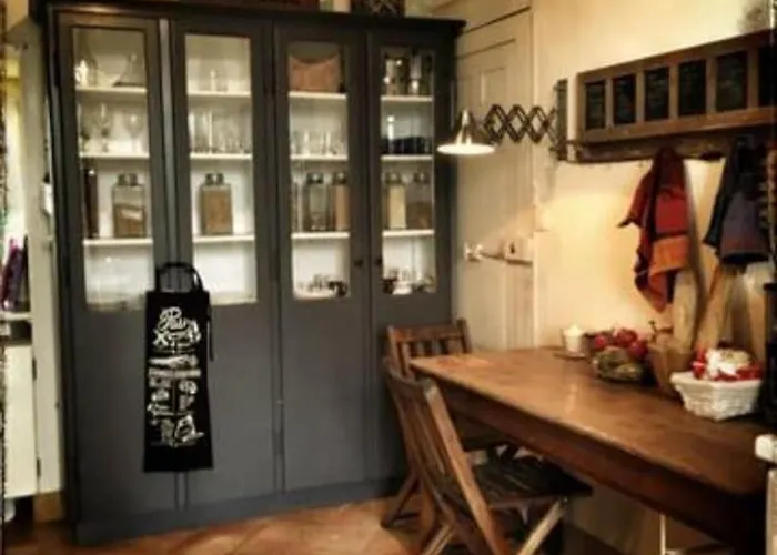 Chateau Du Port Huble