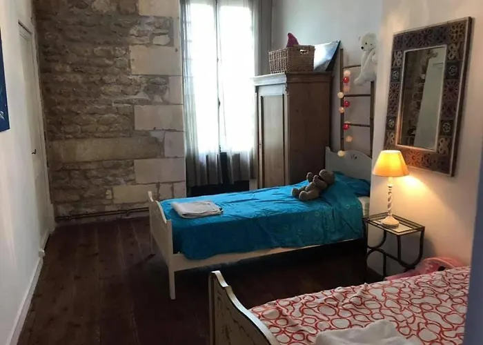 Chateau Du Port Huble