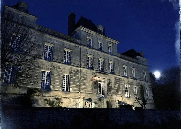 Chateau Du Port Huble ヴィラ